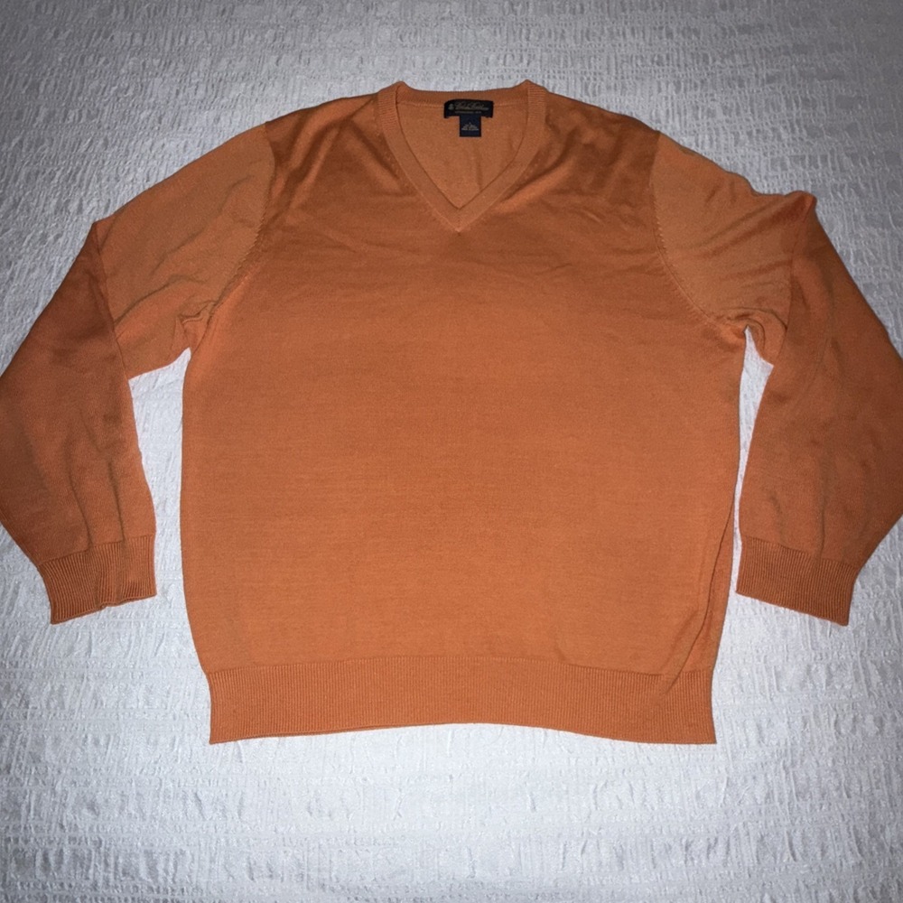 Brooks Brothers V-Neck Lightweight Sweater Men's Large Orange Silk Cotton Blend